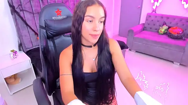 Snapshot of xiomara__cortes chatting on 10-30-25, 07:25 xiomara cortes online show from 10-30-25, 07:25