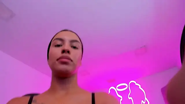 Snapshot of xiomara__cortes chatting on 11-04-25, 07:35 xiomara cortes online show from 11-04-25, 07:35