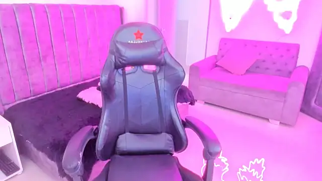 Snapshot of xiomara__cortes chatting on 11-10-25, 07:24 xiomara cortes online show from 11-10-25, 07:24