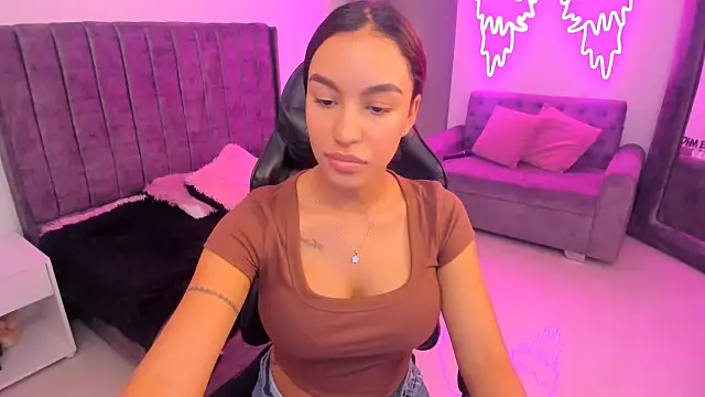 Snapshot of xiomara__cortes chatting on 11-14-25, 07:45 xiomara cortes online show from 11-14-25, 07:45