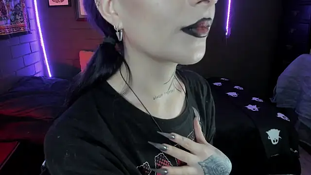 insania 9999  online show from 10-21-25, 05:35