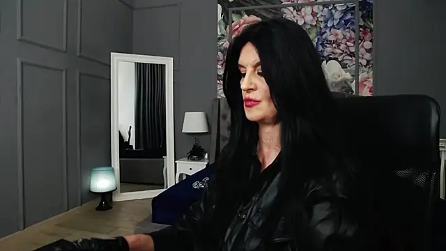 DomMelissaW online show from 12-12-24, 02:26