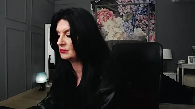 DomMelissaW online show from 12-23-24, 01:18