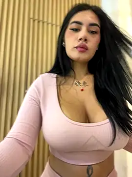 clarachanelricek online show from 10-18-25, 08:09