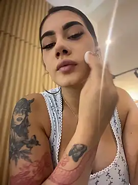 clarachanelricek online show from 10-27-25, 07:07