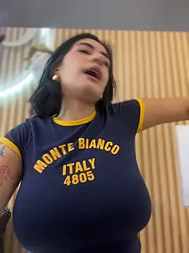 clarachanelricek online show from 12-18-25, 08:26