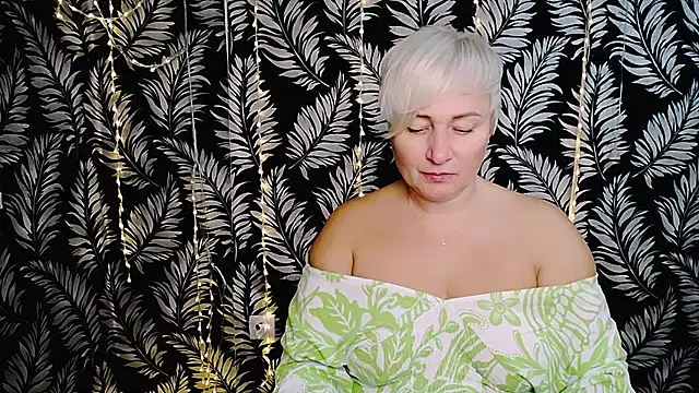 Olivia playful online show from 11-03-25, 11:11