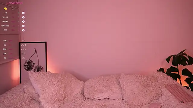 Snapshot of annie24_evans chatting on 01-18-25, 12:35 annie24 evans online show from 01-18-25, 12:35