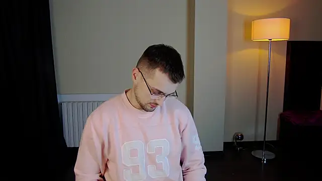 Snapshot of Friend12321 chatting on 03-09-25, 11:14 Friend12321 online show from 03-09-25, 11:14