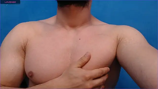 Snapshot of alex_blu chatting on 10-12-25, 09:08 alex blu online show from 10-12-25, 09:08