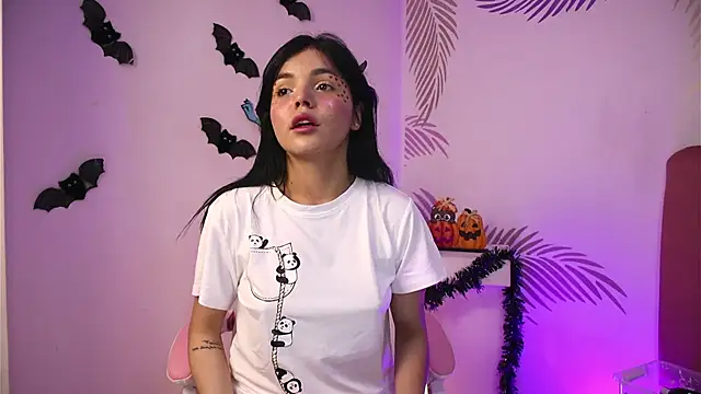 dianebleu online show from 10-28-25, 04:16