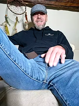 eddouxxx78 online show from 10-05-25, 05:50