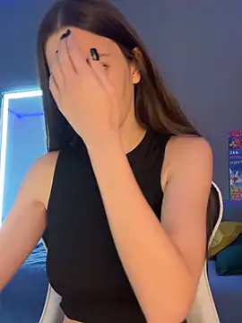 julia fly online show from 01-28-25, 12:11