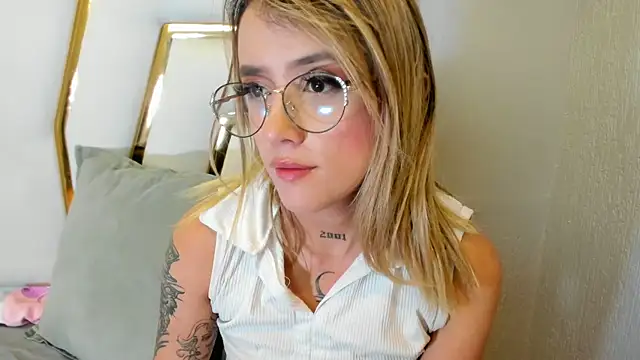 Sabrina Cole online show from 01-31-25, 06:24