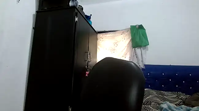 angelamarie1 online show from 12-10-24, 03:55