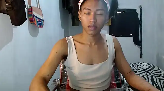angelamarie1 online show from 12-20-24, 08:01