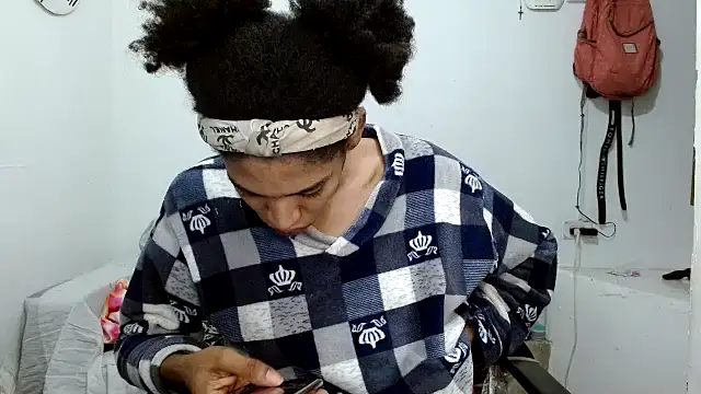 angelamarie1 online show from 10-19-25, 08:26