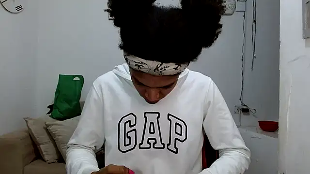 angelamarie1 online show from 03-12-26, 11:49