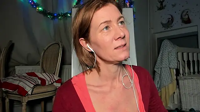 Lola Belgium online show from 01-11-25, 04:03