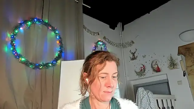 Lola Belgium online show from 01-15-25, 05:37