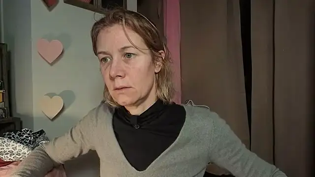 Snapshot of Lola_Belgium chatting on 03-01-26, 07:32 Lola Belgium online show from 03-01-26, 07:32