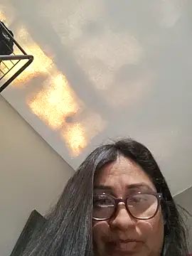 Snapshot of katyzum chatting on 09-18-25, 09:06 katyzum online show from 09-18-25, 09:06