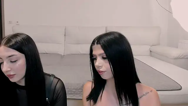 Sierra Halle online show from 10-06-25, 08:39