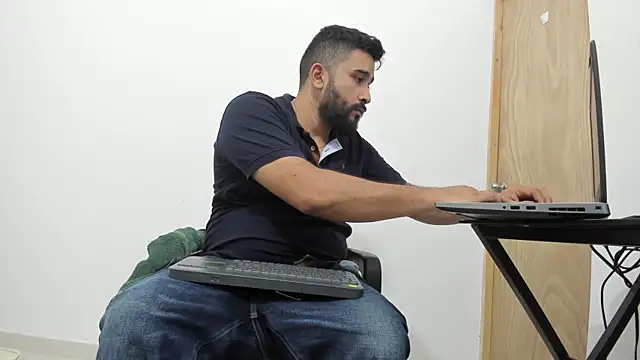 Snapshot of isearchcompany chatting on 11-04-25, 01:59 isearchcompany online show from 11-04-25, 01:59