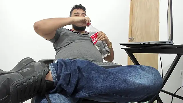 Snapshot of isearchcompany chatting on 11-04-25, 11:26 isearchcompany online show from 11-04-25, 11:26