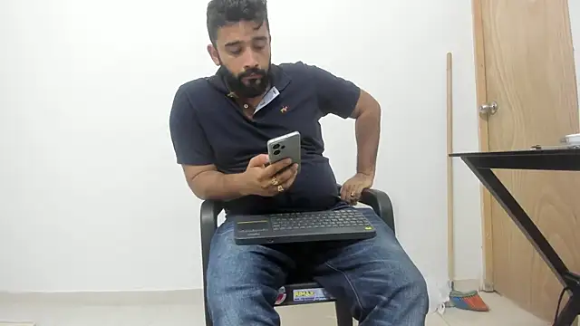 Snapshot of isearchcompany chatting on 11-17-25, 08:47 isearchcompany online show from 11-17-25, 08:47