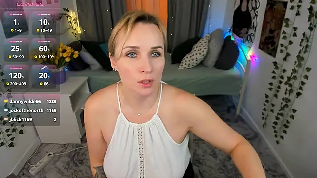 Karinella x online show from 03-10-25, 03:56