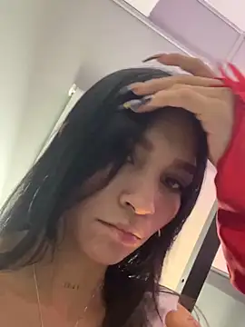 LauraAristizabal online show from 12-24-24, 02:12