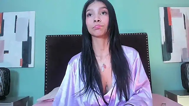 LauraAristizabal online show from 12-27-24, 05:37