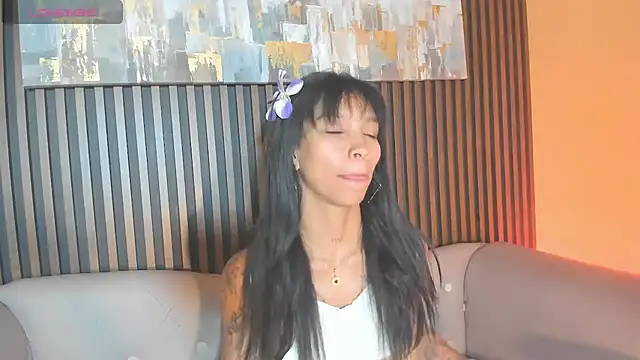 LauraAristizabal online show from 10-03-25, 12:24