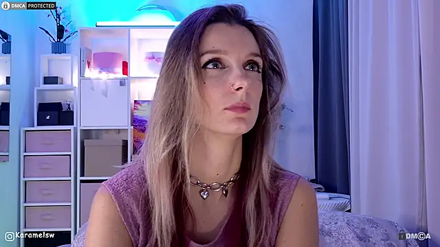 Snapshot of Karamelsw_ chatting on 10-27-25, 11:09 Karamelsw online show from 10-27-25, 11:09