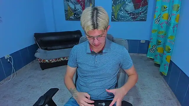 patrik 027 online show from 11-28-25, 07:16