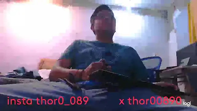 Snapshot of thor000089 chatting on 10-07-25, 05:26 thor000089 online show from 10-07-25, 05:26