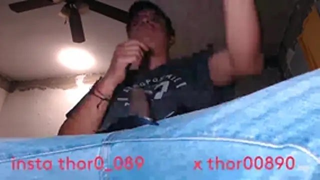 Snapshot of thor000089 chatting on 11-03-25, 01:08 thor000089 online show from 11-03-25, 01:08