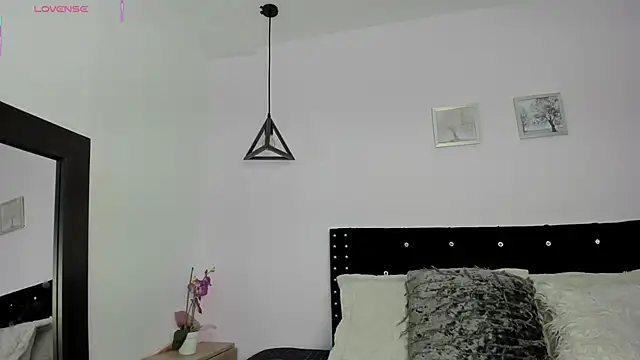 CeliWoods online show from 11-24-25, 11:21