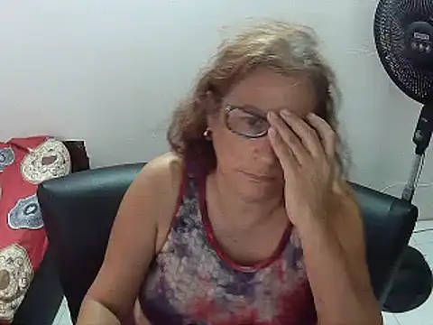 Snapshot of charrysexy1 chatting on 12-03-24, 04:50 charrysexy1 online show from 12-03-24, 04:50