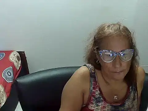 Snapshot of charrysexy1 chatting on 12-11-24, 10:06 charrysexy1 online show from 12-11-24, 10:06