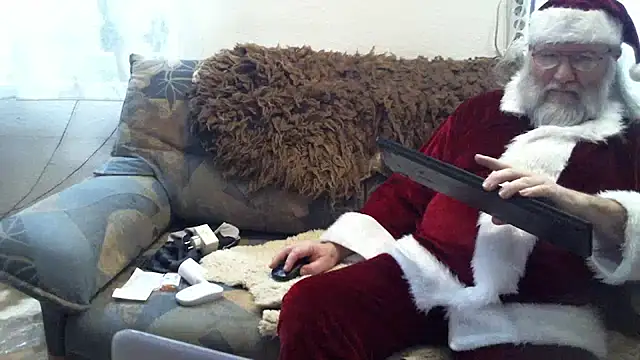 SexySantaC online show from 12-13-24, 08:47
