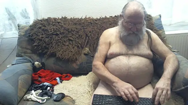 SexySantaC online show from 01-26-25, 05:23