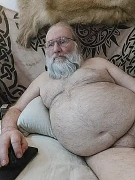 Snapshot of SexySantaC chatting on 02-14-26, 08:38 SexySantaC online show from 02-14-26, 08:38