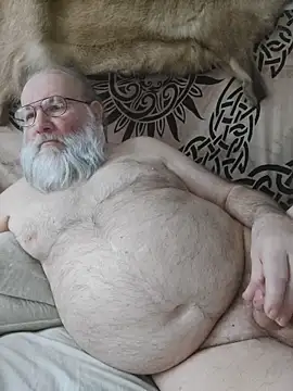 Snapshot of SexySantaC chatting on 02-22-26, 07:29 SexySantaC online show from 02-22-26, 07:29