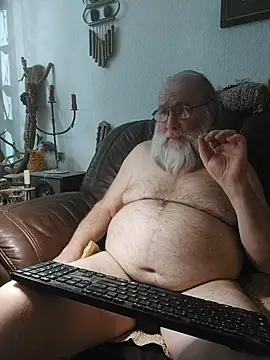 Snapshot of SexySantaC chatting on 02-22-26, 07:34 SexySantaC online show from 02-22-26, 07:34