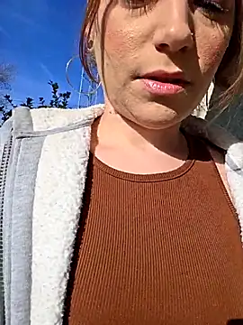 Snapshot of XLisaxx chatting on 02-25-26, 10:03 XLisaxx online show from 02-25-26, 10:03