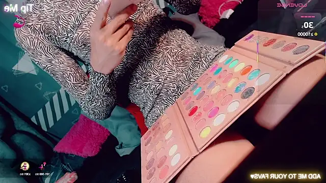 Snapshot of CharlotteBigCock chatting on 11-05-25, 03:34 CharlotteBigCock online show from 11-05-25, 03:34