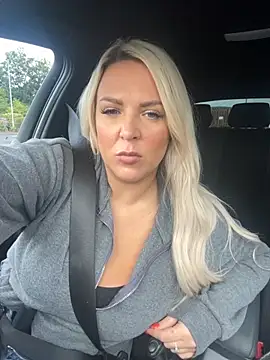 Bustyblondebabe32 online show from 09-10-25, 07:52