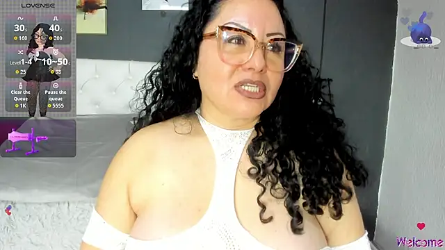 hazel milf online show from 10-29-25, 12:18